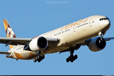 Etihad B777.